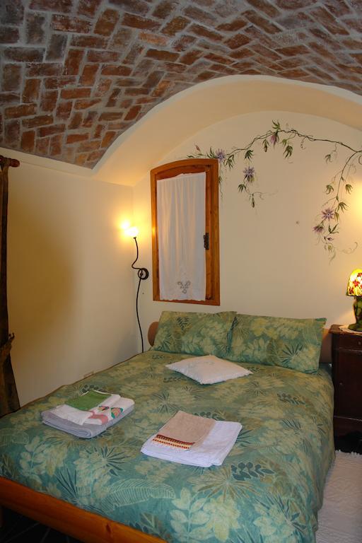 B&B Il Libro Verde Dolceacqua Exterior foto