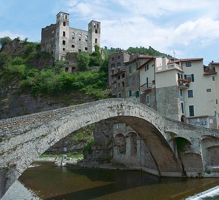 B&B Il Libro Verde Dolceacqua Exterior foto